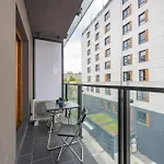 公寓 Modern In Wola With Air Conditioning By Renters