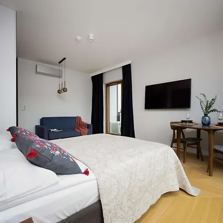 Apartment Modern In Wola With Air Conditioning By Renters