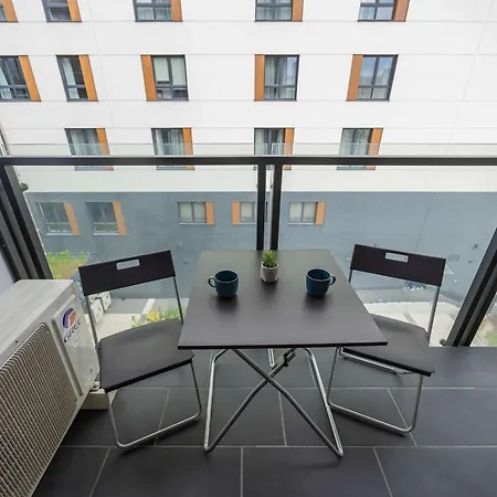 Modern In Wola With Air Conditioning By Renters *