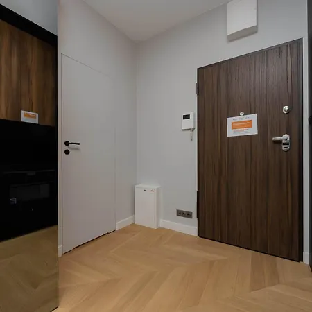 Apartamento Modern In Wola With Air Conditioning By Renters Varsóvia