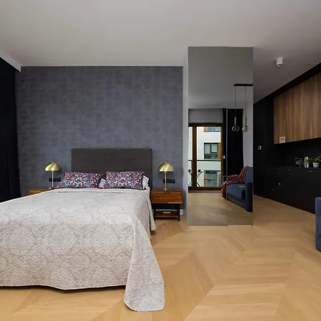 Modern In Wola With Air Conditioning By Renters Varsóvia